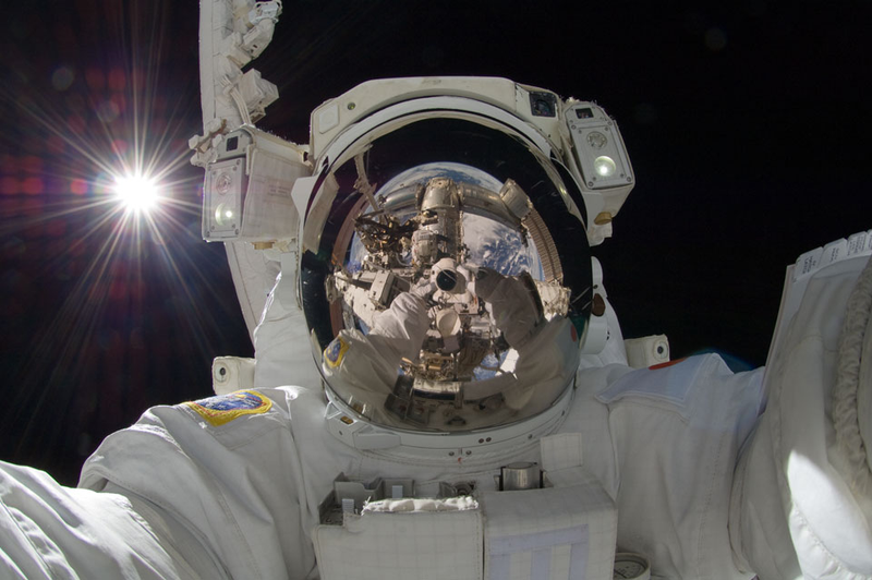 Illustration for article titled Selfies In Space!